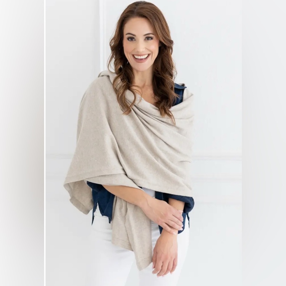NWT Dreamsoft Travel Scarf